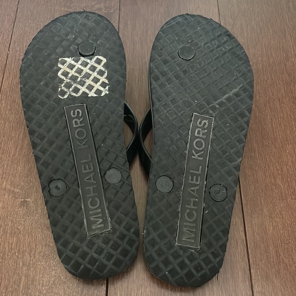 Michael Kors flip flops - Picture 3 of 4